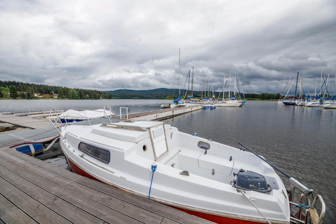 Отель Fontana Lipno Черна-в-Пошумави Экстерьер фото