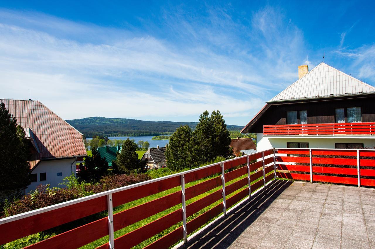 Отель Fontana Lipno Черна-в-Пошумави Экстерьер фото